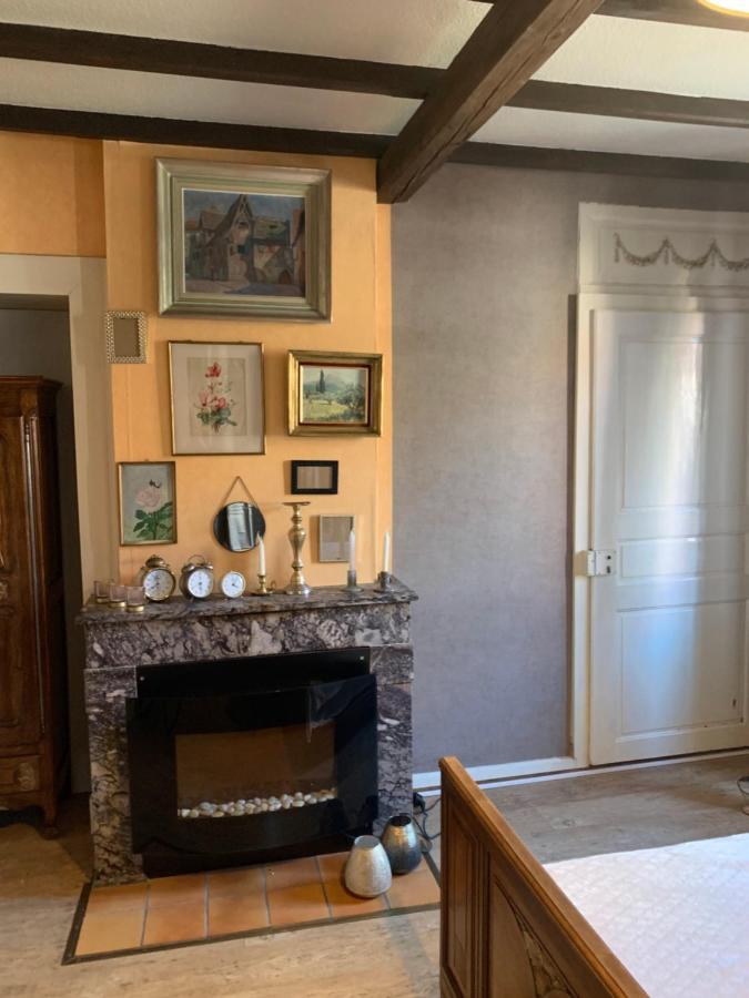 Le Gite Du Chateau Dans Le Centre De ชีร์เมค ภายนอก รูปภาพ